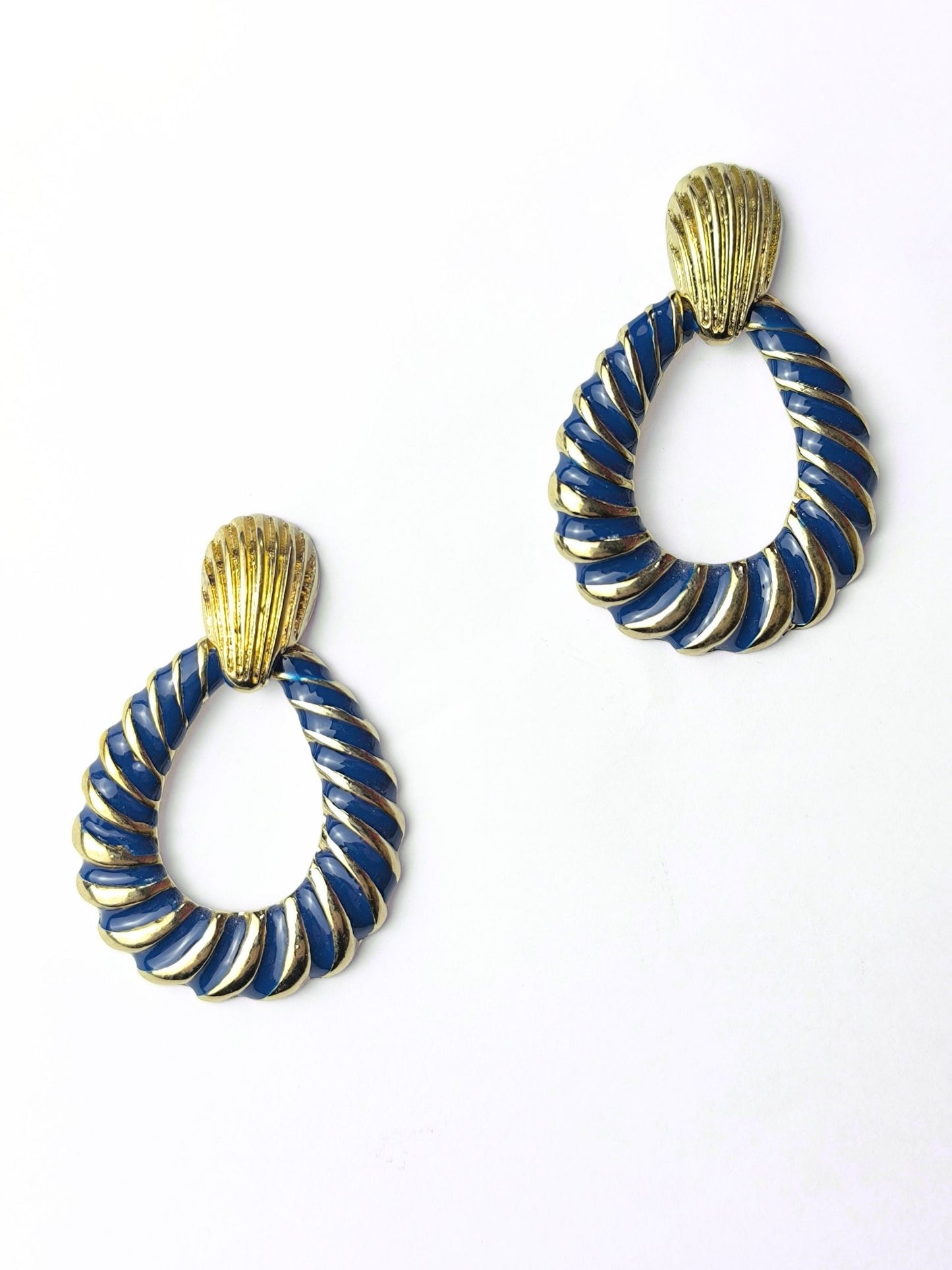 Deadstock Shell Earrings – '80s-Inspired Glam