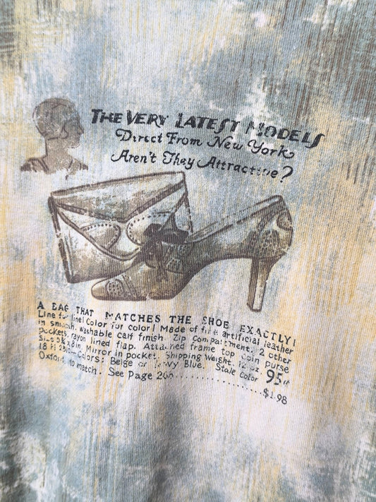 Y2K Gloria Vanderbilt Vintage Top – Retro Brushstroke Print & Ad Graphic