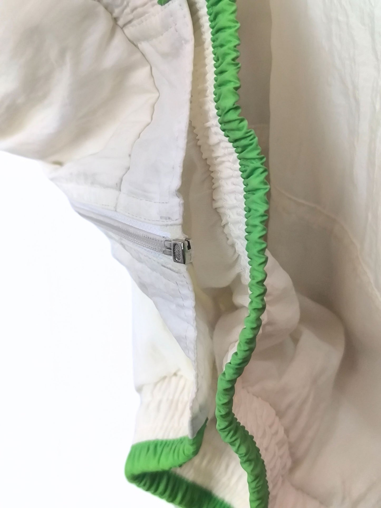 Lotto Windbreaker Jacket – Rare 90s Geometric Edition