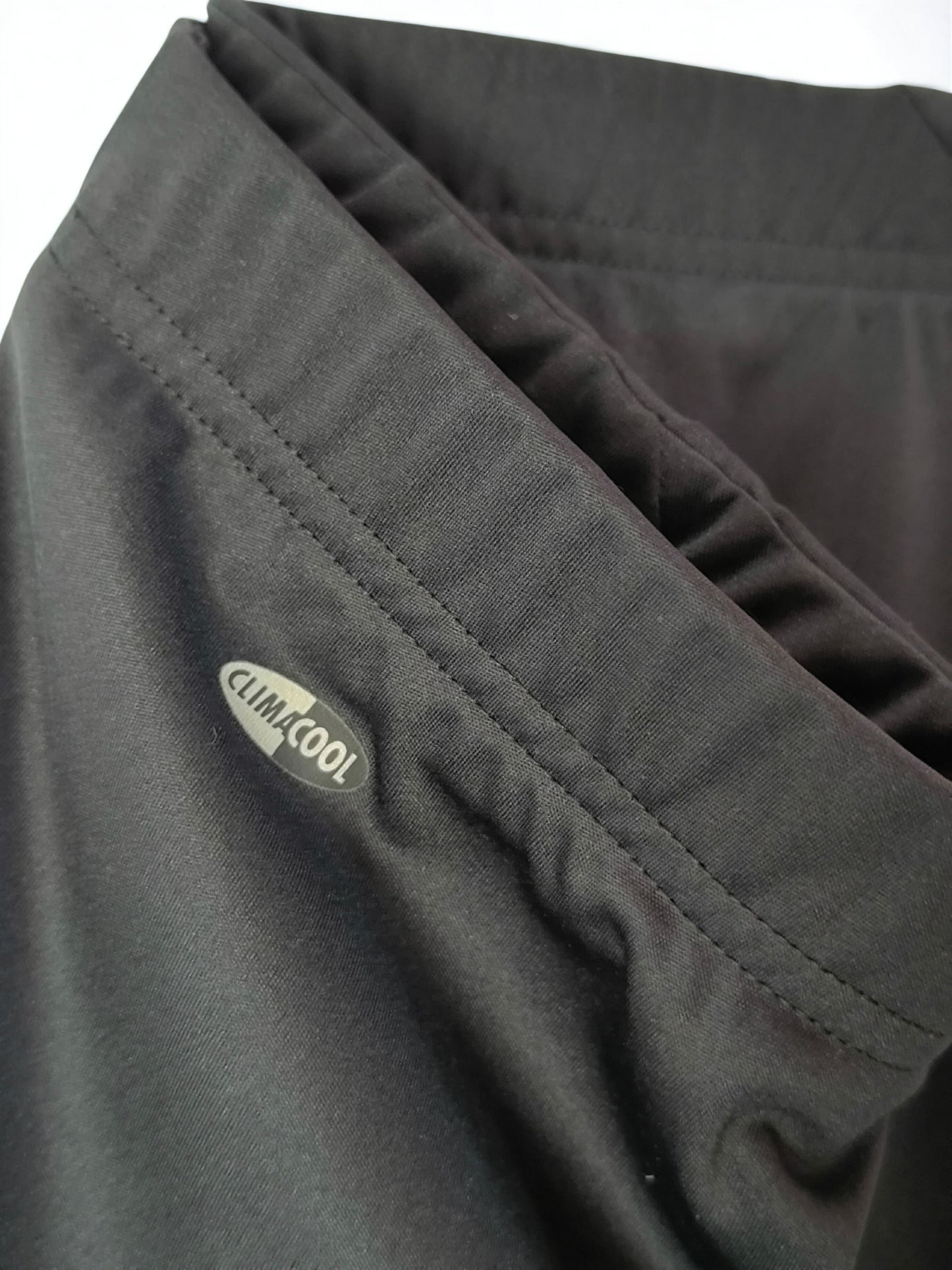 Adidas Clima365 Skort – Black with Magenta Stripes