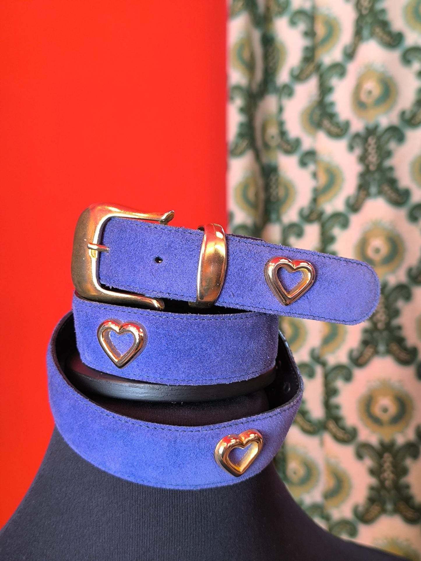 Vintage Cobalt Suede Belt with Heart Studs – Echt Leder, 80cm