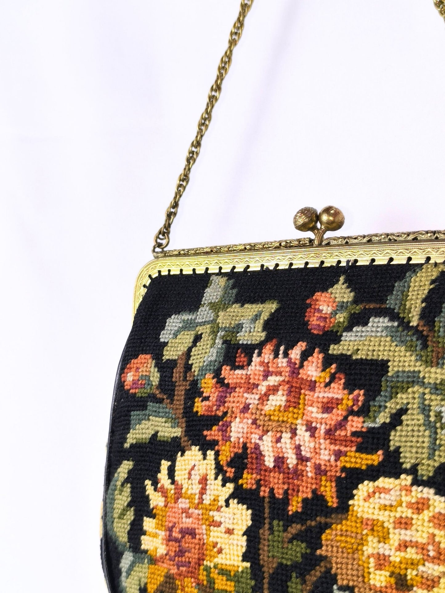 Mid-Century Embroidered Evening Bag – Ornate Frame & Floral Charm