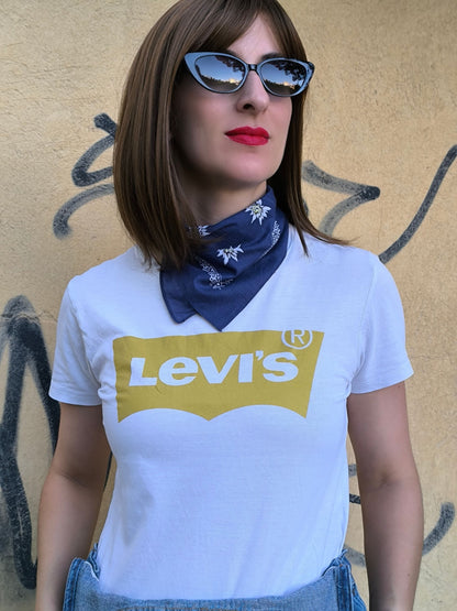 Levi’s® White Tee – Mustard Batwing Logo