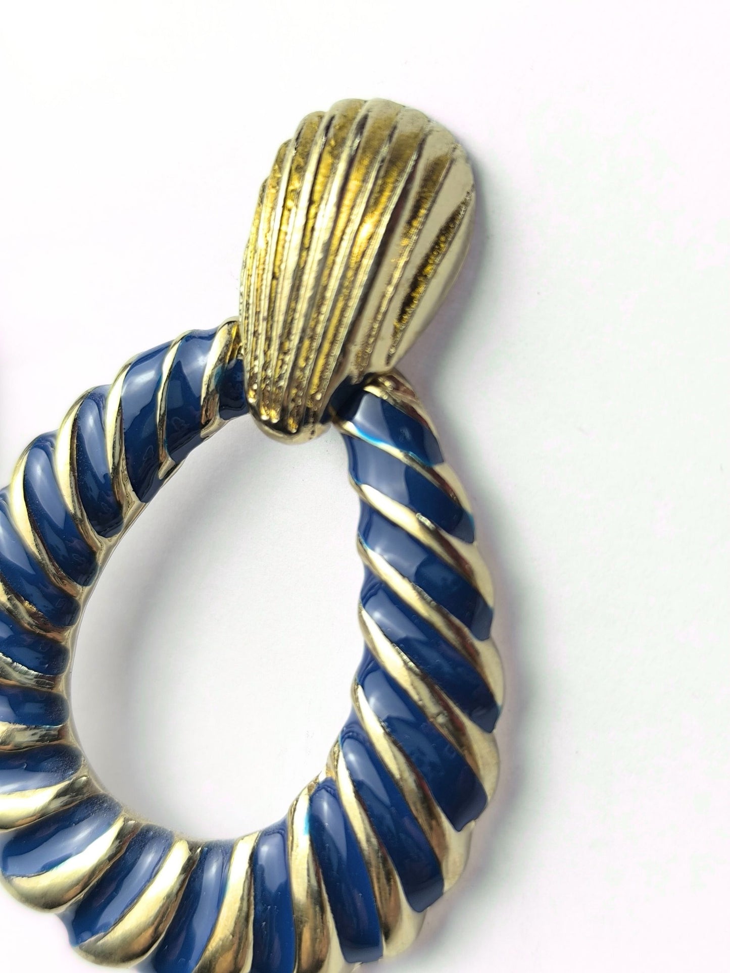 Deadstock Shell Earrings – '80s-Inspired Glam