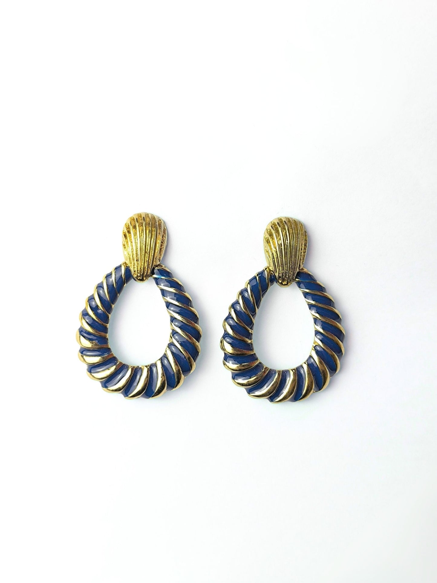 Deadstock Shell Earrings – '80s-Inspired Glam