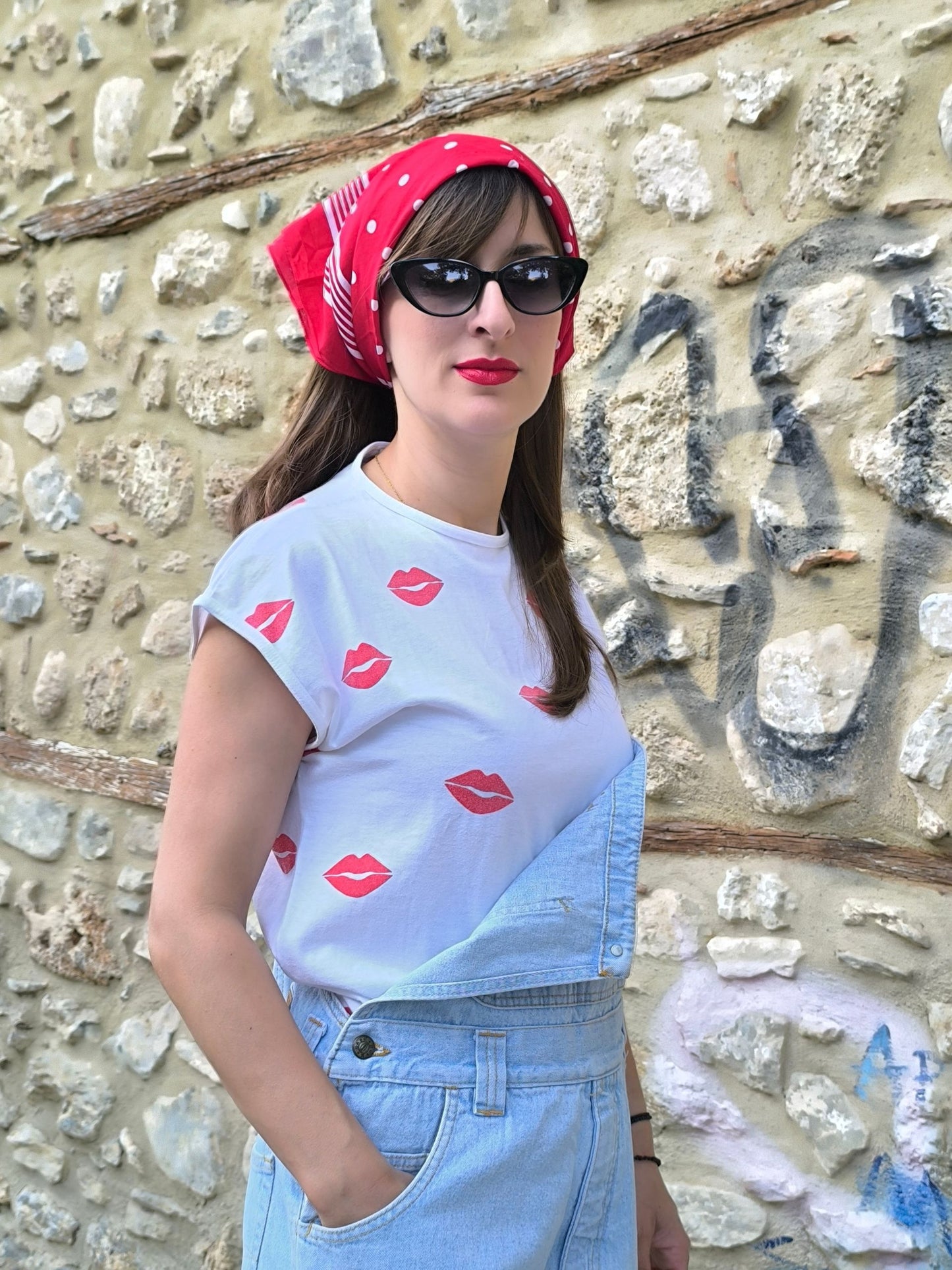 C&A Red Lips T-Shirt – Retro Kiss Print Tee