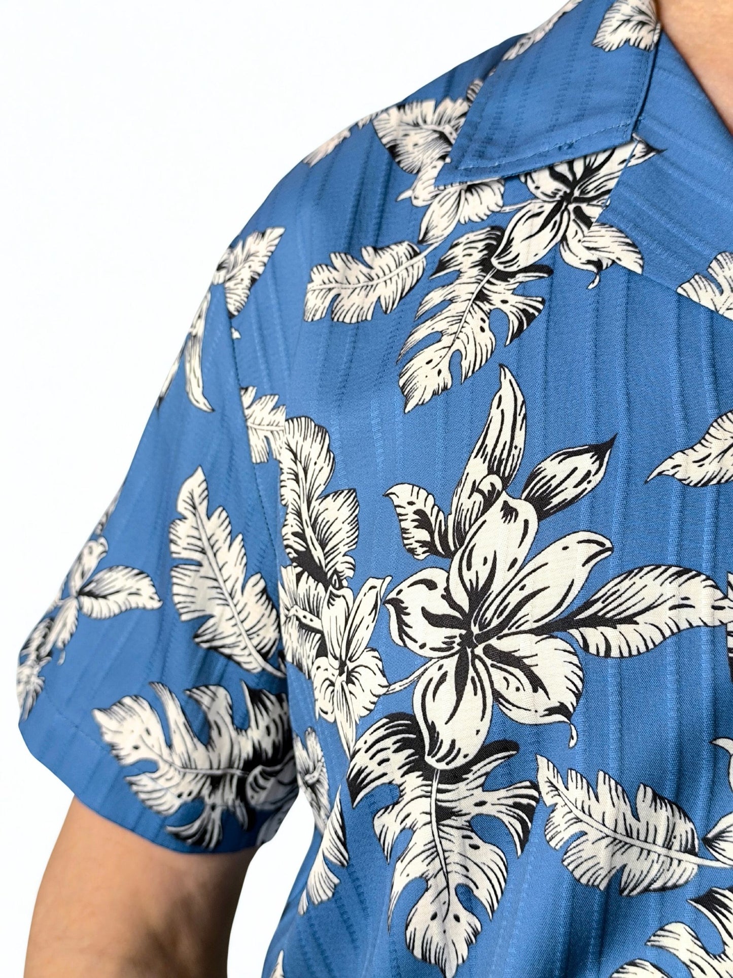 Blue Tropical Button-Up Hawaiian Shirt – Bold Retro Vibes