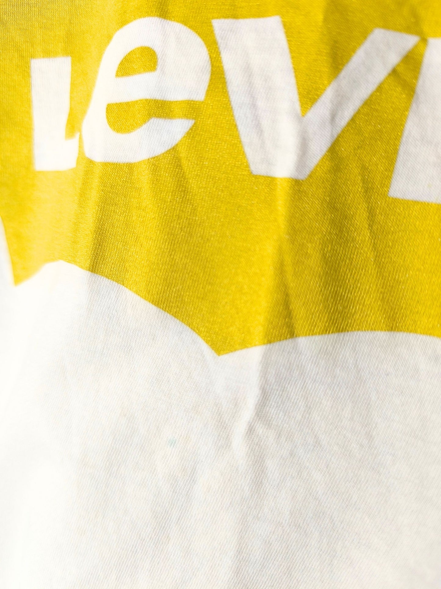 Levi’s® White Tee – Mustard Batwing Logo