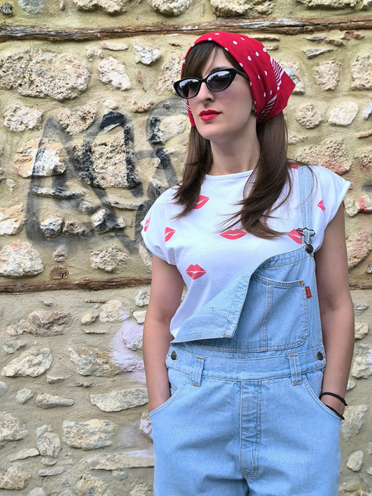 C&A Red Lips T-Shirt – Retro Kiss Print Tee