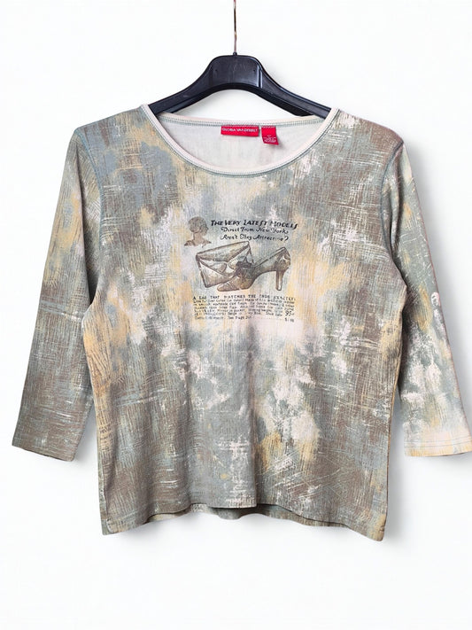 Y2K Gloria Vanderbilt Vintage Top – Retro Brushstroke Print & Ad Graphic