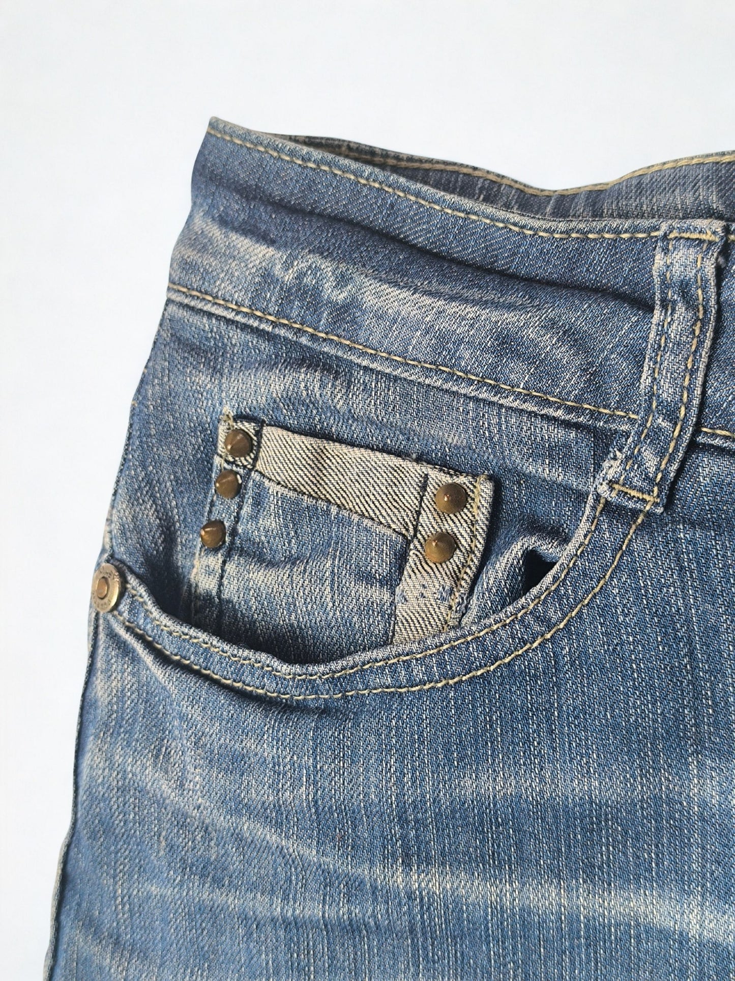 Mild Point Y2K Low-Rise Denim Mini Skirt