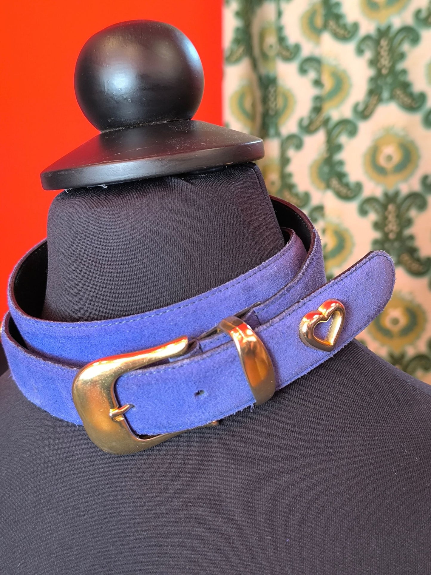 Vintage Cobalt Suede Belt with Heart Studs – Echt Leder, 80cm