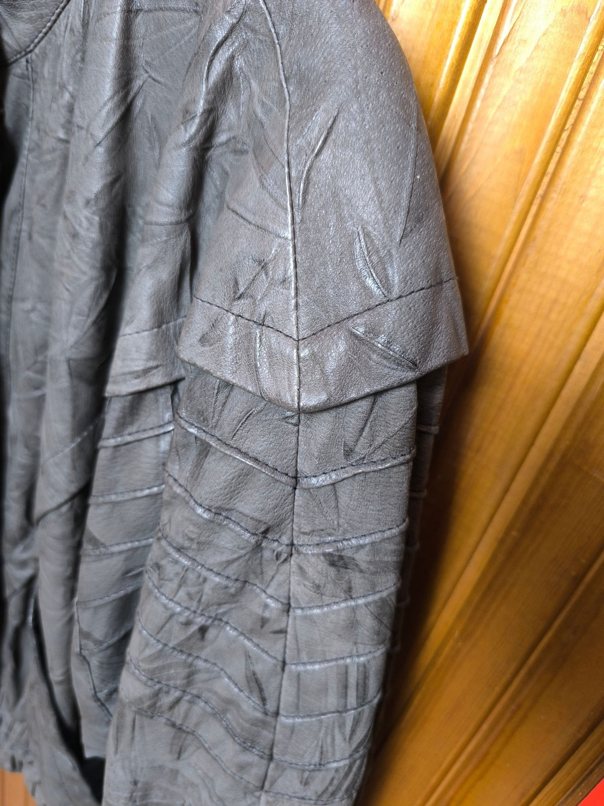 Vintage 80s/early 90s Betty Barclay Women's Grey Genuine Leather Bomber Jacket