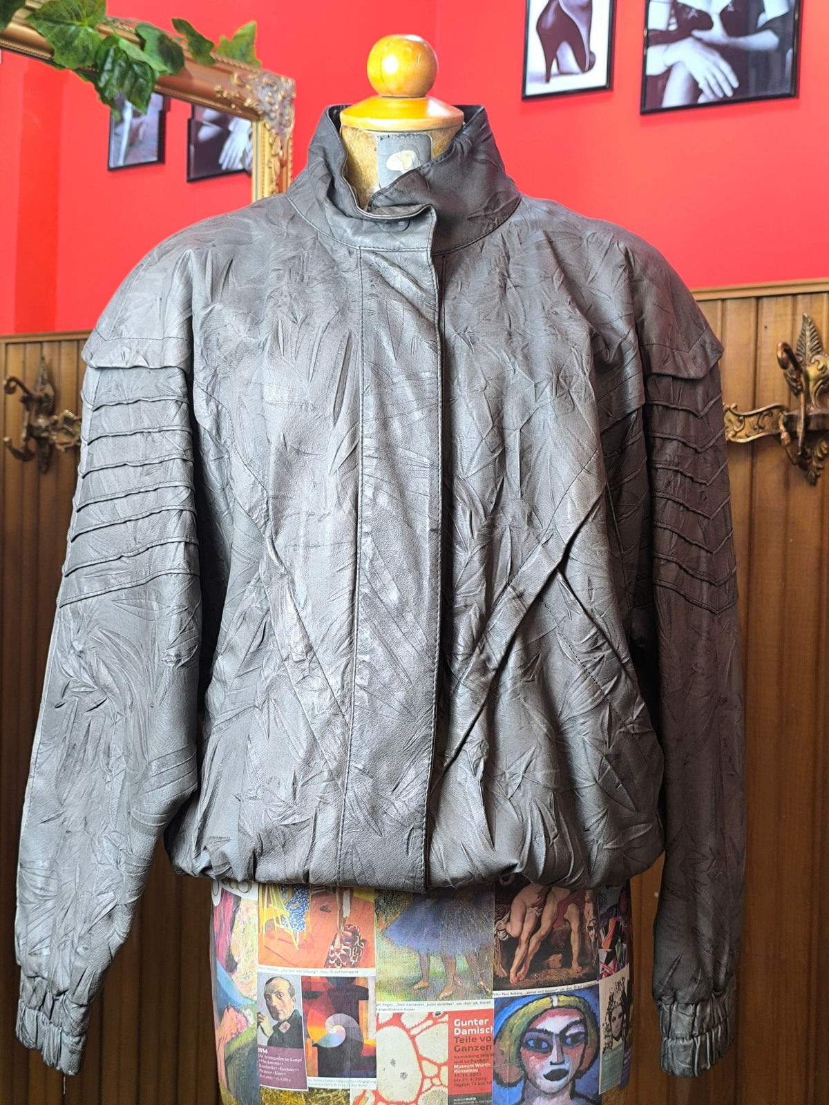 Vintage 80s/early 90s Betty Barclay Women's Grey Genuine Leather Bomber Jacket