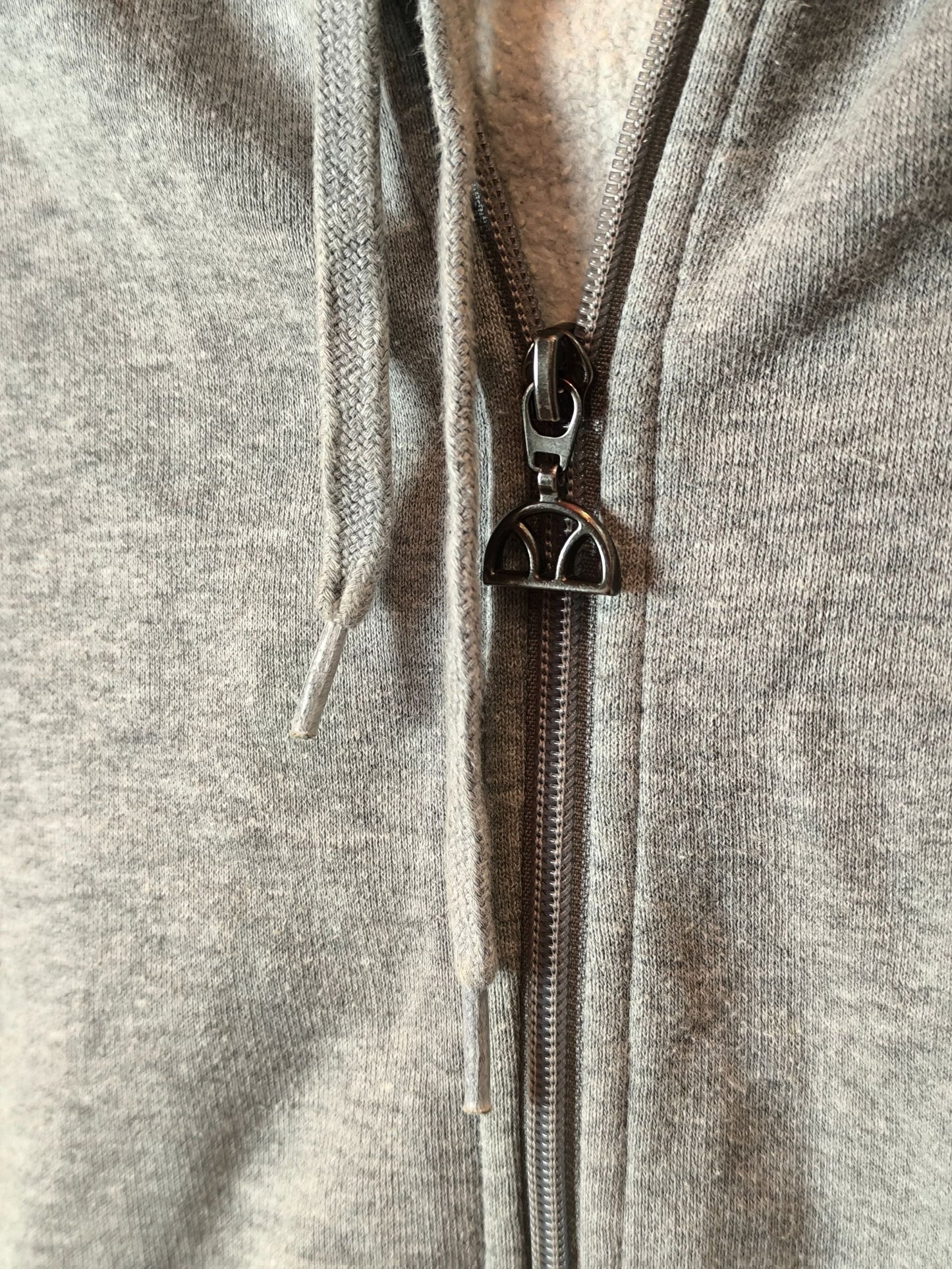 Ellesse Classic Grey Zip-Up Hoodie (Unisex S)