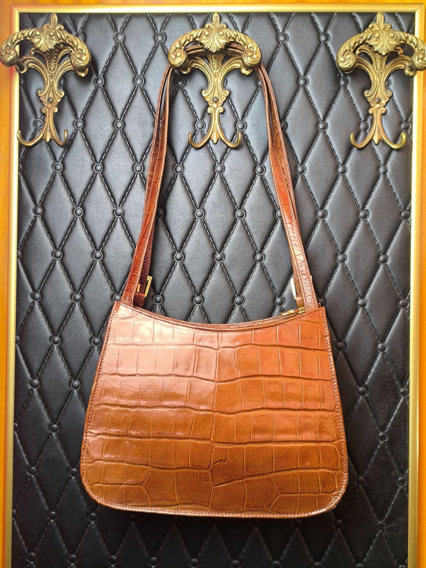 Vintage Croc-Effect Shoulder Bag – Late 1990s / Early 2000s