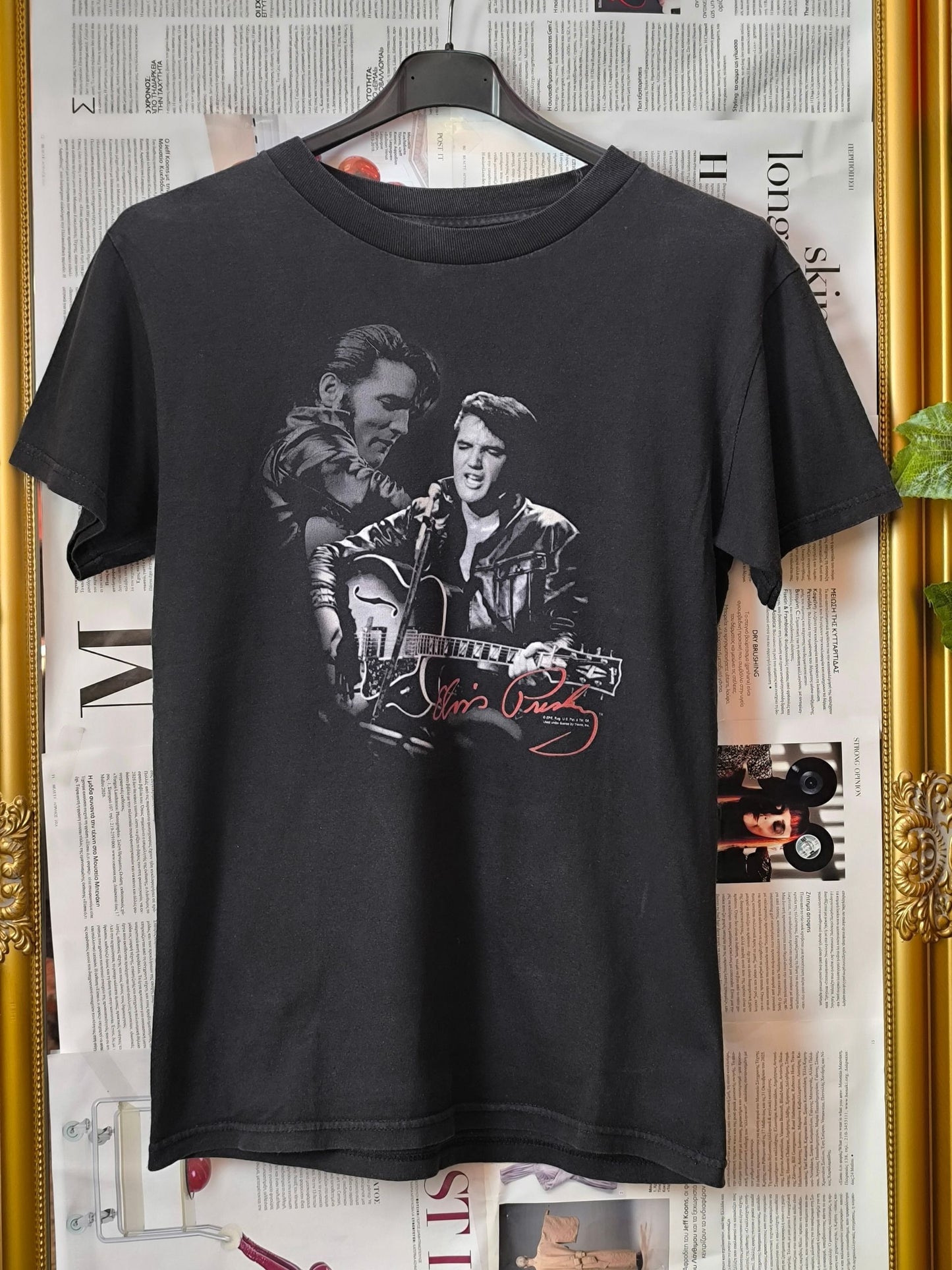 Vintage Elvis Presley Black Graphic T-Shirt — Size S