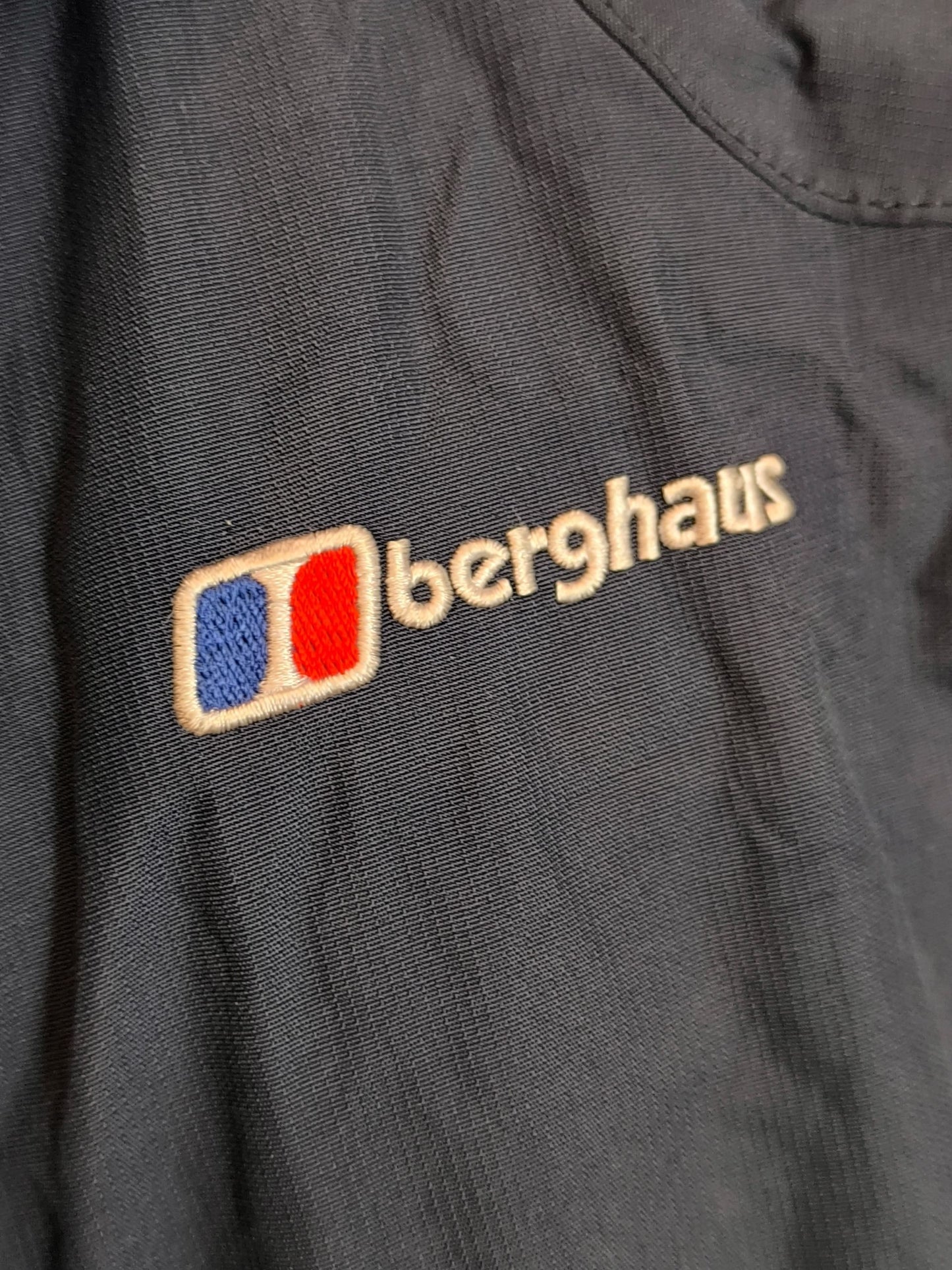 Mountain Berghaus AQ² 3-in-1 Reversible Waterproof Jacket (Size L – fits L/XL)