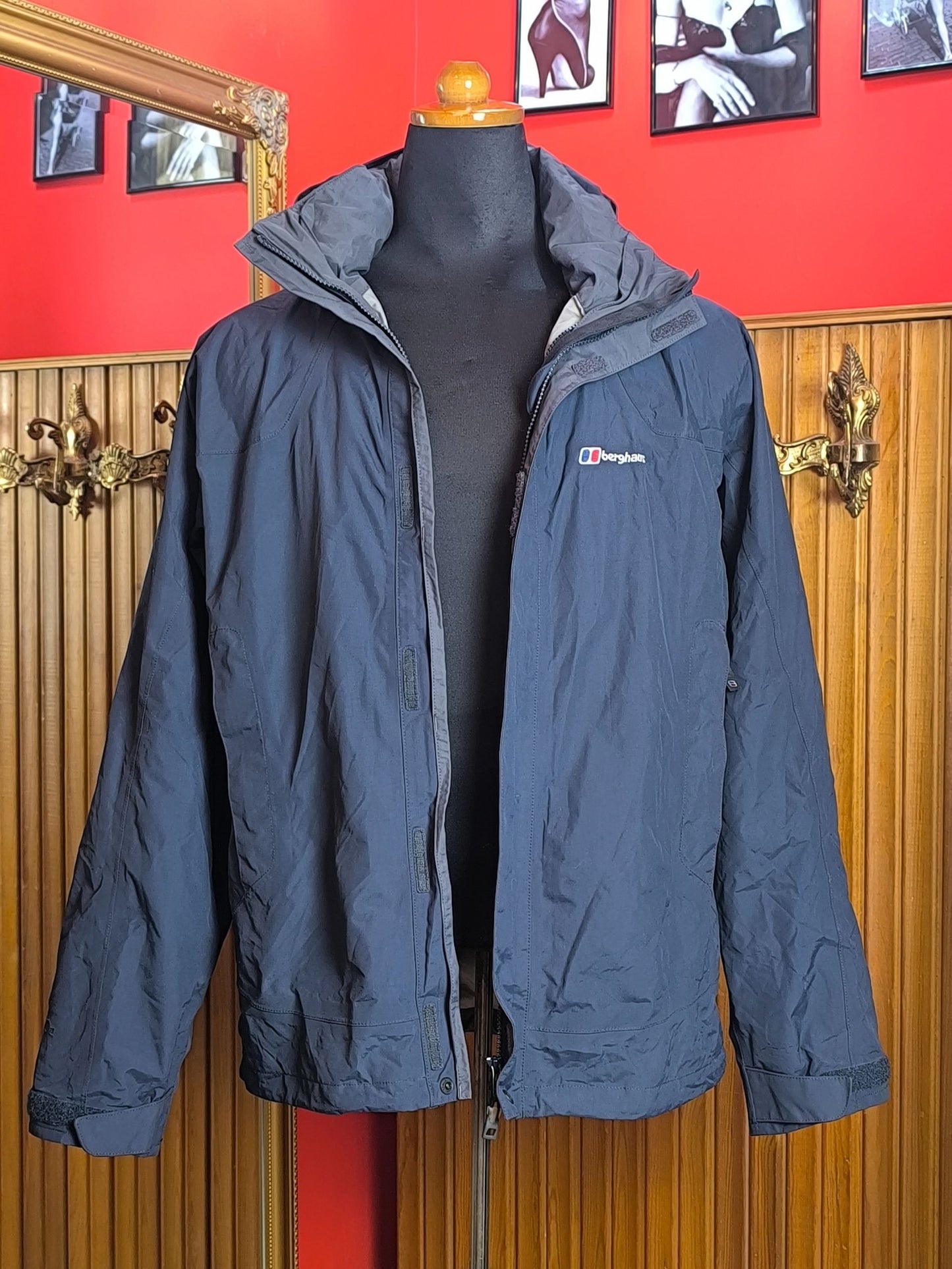 Mountain Berghaus AQ² 3-in-1 Reversible Waterproof Jacket (Size L – fits L/XL)