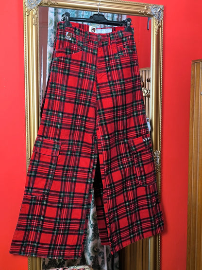 Deadstock STUKA Y2K Wide Leg / Baggy Tartan Corduroy Cargo Pants
90s – Early 2000s Original Streetwear