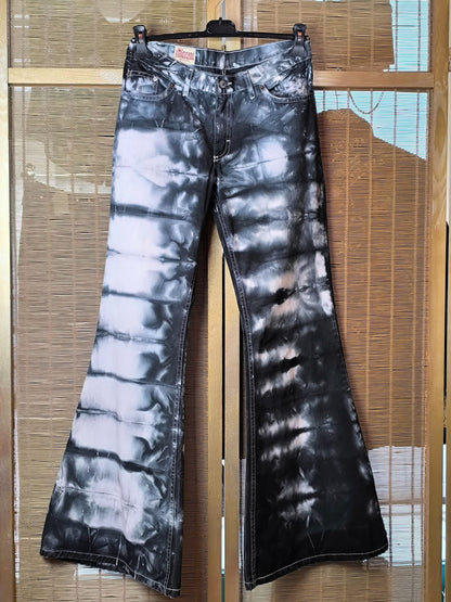 Y2K Comycom Tie-Dye Flare Jeans – Star Black & White