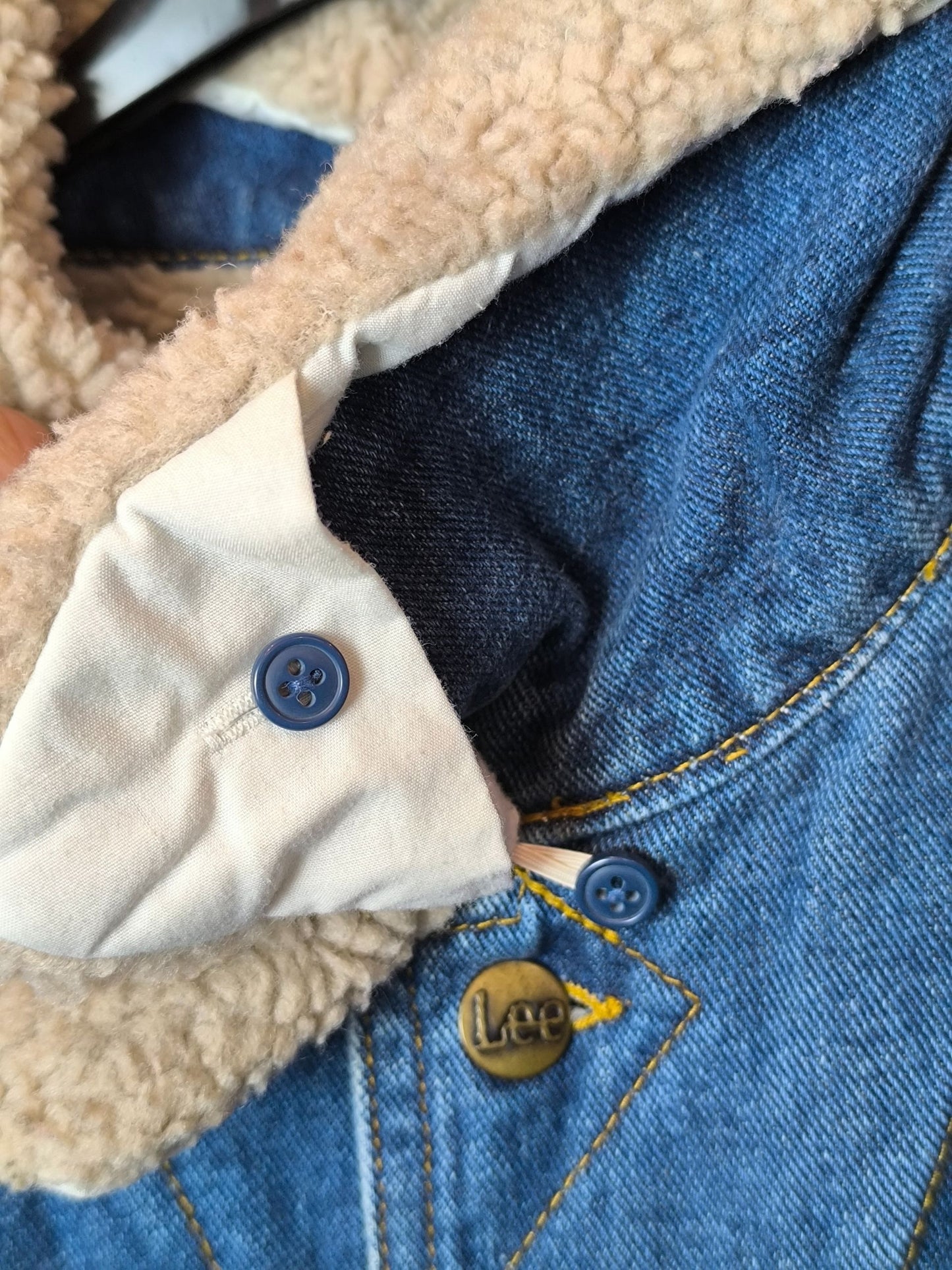 Lee Vintage Sherpa-Lined Denim Jacket with Detachable Collar