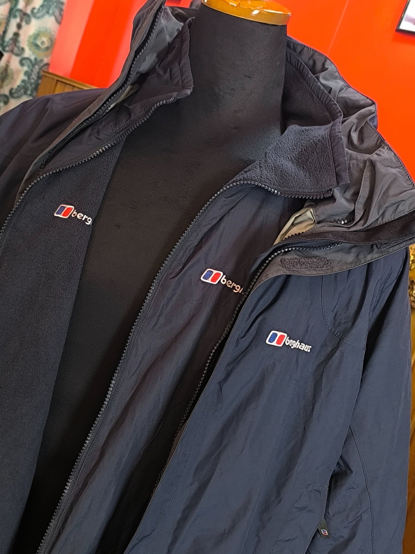 Mountain Berghaus AQ² 3-in-1 Reversible Waterproof Jacket (Size L – fits L/XL)