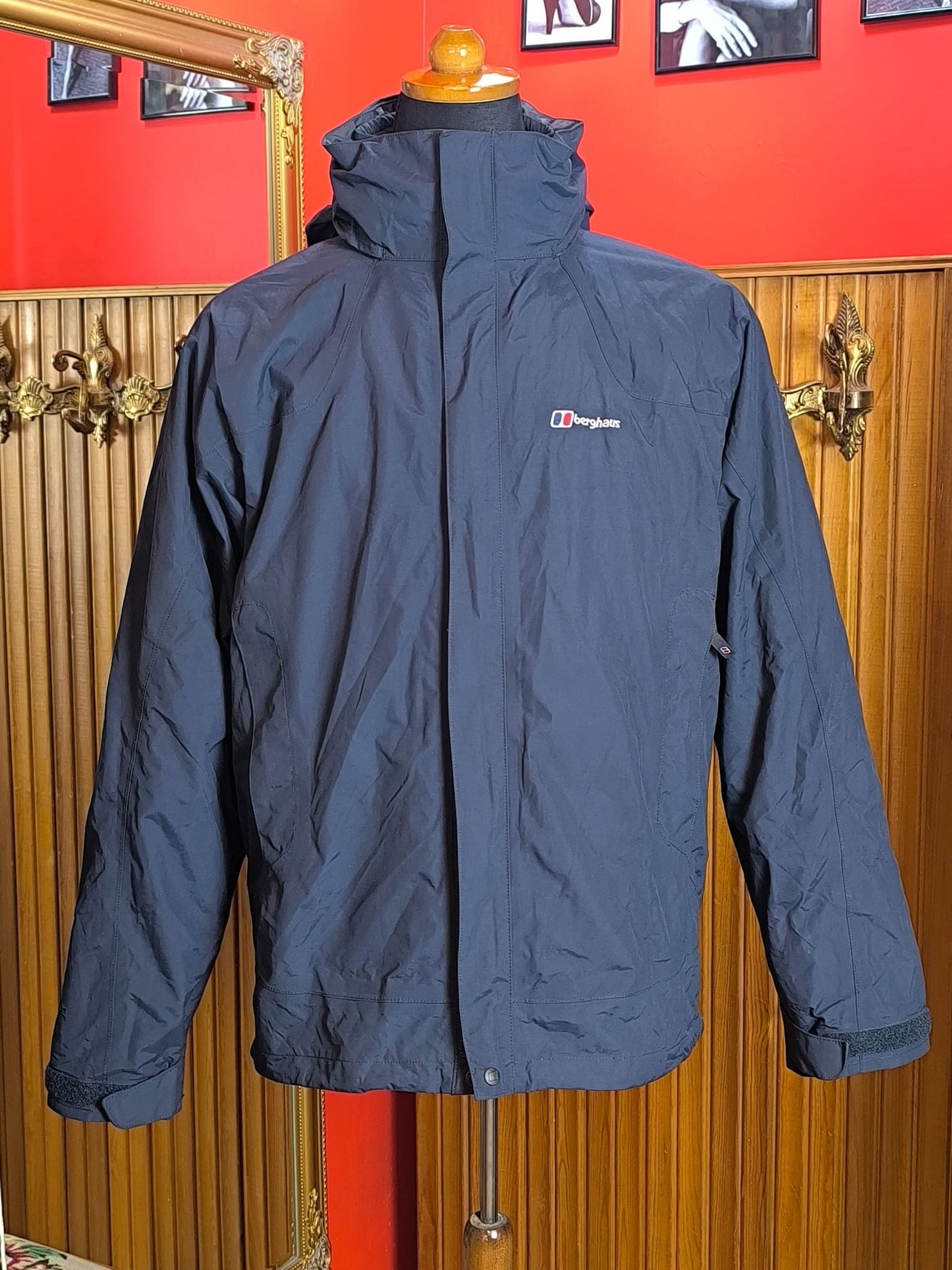 Mountain Berghaus AQ² 3-in-1 Reversible Waterproof Jacket (Size L – fits L/XL)