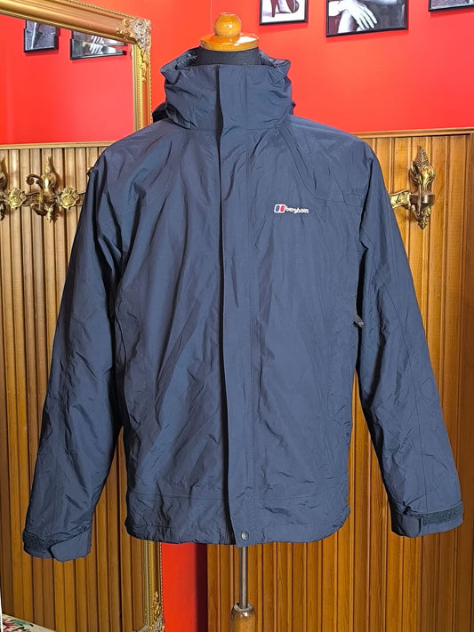 Mountain Berghaus AQ² 3-in-1 Reversible Waterproof Jacket (Size L – fits L/XL)